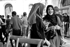 junge Frauen auf dem arabischen Markt
